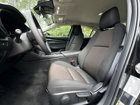 Certified 2025 MAZDA MAZDA3 s FWD image 11