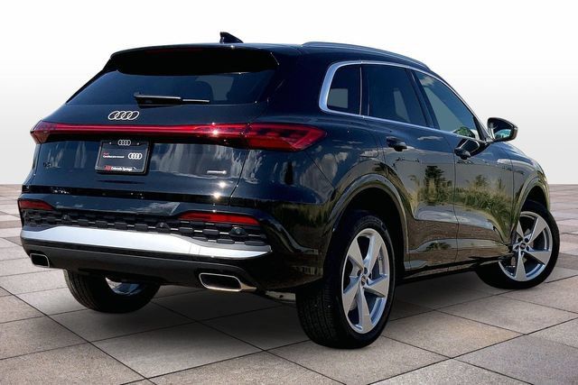 Certified 2025 Audi Q5 Premium Plus w/ Premium Plus AWD/4WD image 13