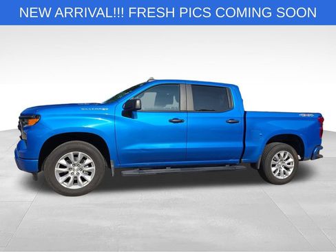 Used 2025 Chevrolet Silverado 1500 Custom AWD/4WD image 3