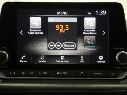 Used 2025 Nissan Rogue SV image 16