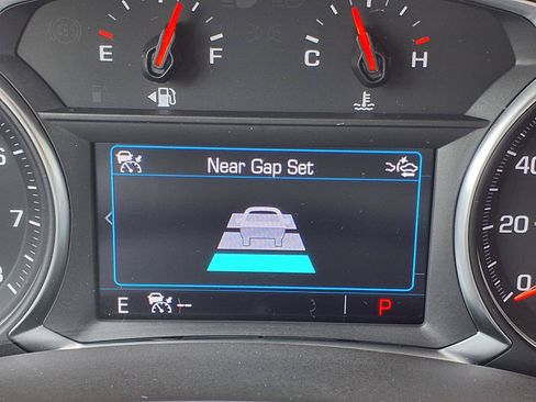 Used 2024 GMC Terrain SLE w/ Elevation Edition FWD image 18