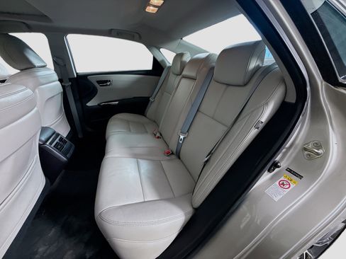 Used 2017 Toyota Avalon XLE image 25