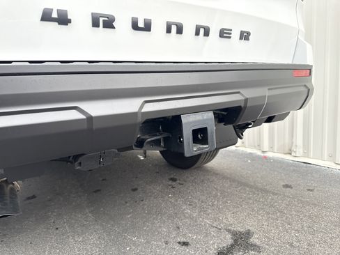 Used 2025 Toyota 4Runner SR5 image 12