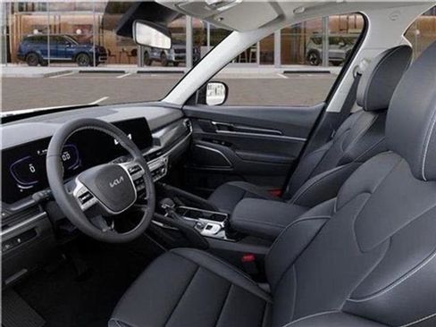 New 2025 Kia Telluride S image 98