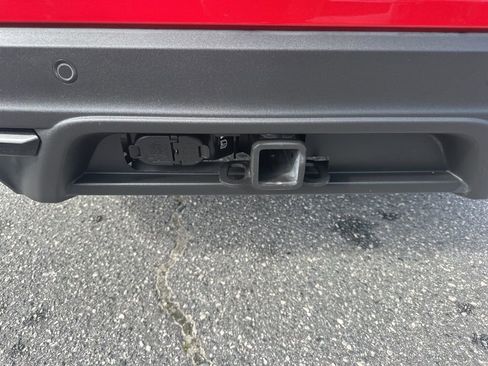 Used 2025 Ford Explorer ST image 34