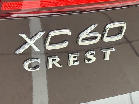 New 2026 Volvo XC60 B5 Core w/ Protection Package Premier AWD/4WD image 9