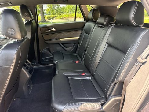 Used 2022 Volkswagen Atlas Cross Sport SE AWD/4WD image 31