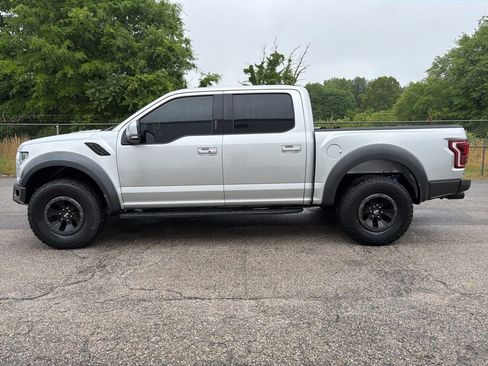 Used 2017 Ford F150 Raptor w/ Equipment Group 802A Luxury AWD/4WD image 5
