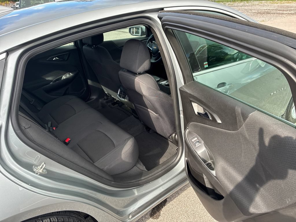 Used 2025 Chevrolet Malibu LT FWD image 31