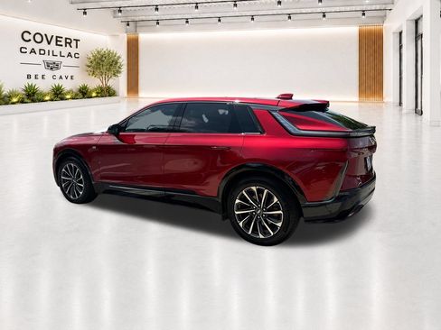 Certified 2024 Cadillac Lyriq Sport RWD image 7