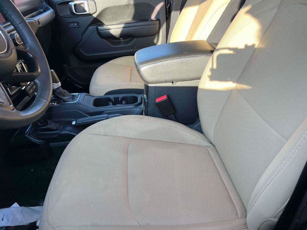 Used 2023 Jeep Gladiator Sport AWD/4WD image 5