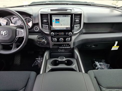 New 2026 RAM 1500 Express AWD/4WD image 11