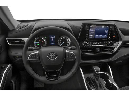 Used 2021 Toyota Highlander XLE AWD/4WD image 5
