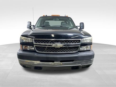 Used 2005 Chevrolet Silverado 3500 LT w/ Heavy-Duty Power Package image 9