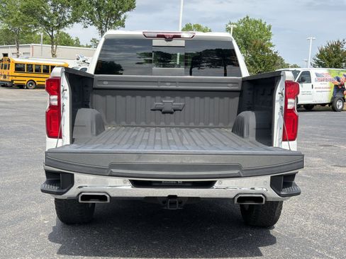 Used 2023 Chevrolet Silverado 1500 LTZ w/ LTZ Premium Package AWD/4WD image 32