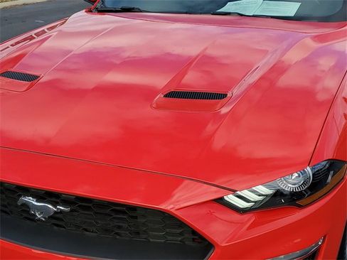 Used 2018 Ford Mustang Coupe image 29