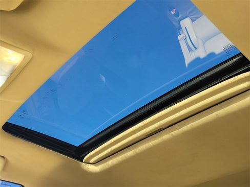 Used 2017 Toyota Highlander XLE image 19