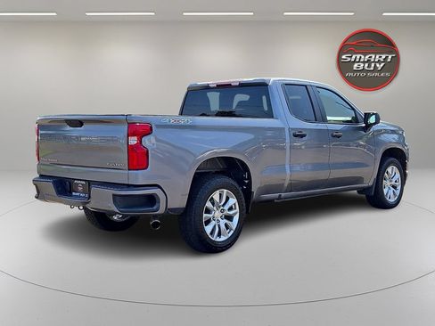 Used 2020 Chevrolet Silverado 1500 Custom w/ Custom Convenience Package AWD/4WD image 5
