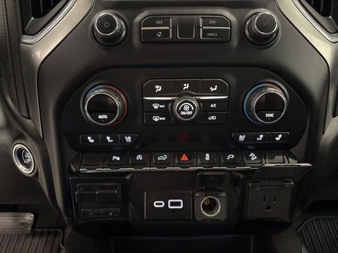 Used 2019 Chevrolet Silverado 1500 LTZ w/ LTZ Plus Package AWD/4WD image 25