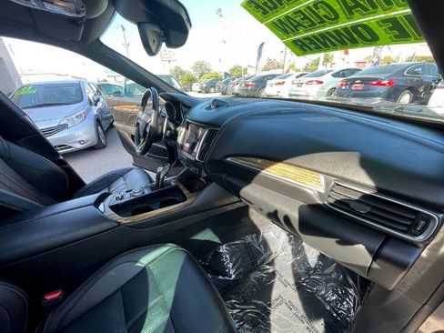 Used 2019 Maserati Levante S GranSport image 27