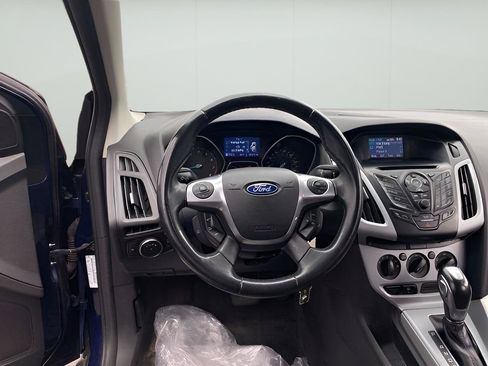 Used 2012 Ford Focus SE FWD image 29