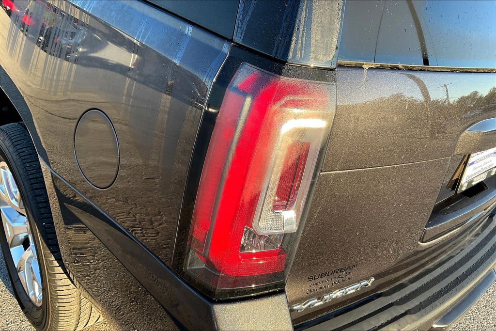 Used 2016 GMC Yukon SLT w/ Open Road Package AWD/4WD image 28