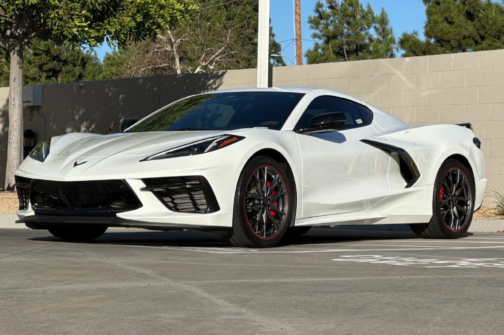 Used 2024 Chevrolet Corvette Stingray Preferred Cpe w/ Z51 Performance Package RWD image 12