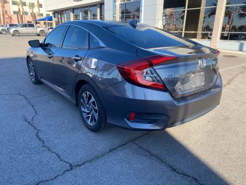 Used 2017 Honda Civic EX image 9
