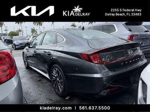 Used 2023 Hyundai Sonata Limited w/ Cargo Package FWD image 3