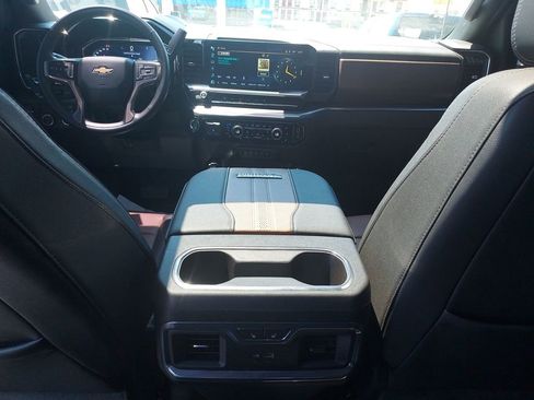 Used 2024 Chevrolet Silverado 2500 High Country w/ High Country Premium Package AWD/4WD image 10