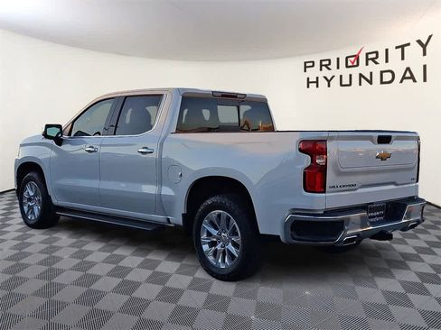 Used 2021 Chevrolet Silverado 1500 LTZ w/ Z71 Off-Road Package image 6