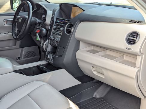 Used 2013 Honda Pilot Touring image 29