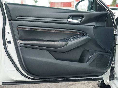 Used 2021 Nissan Altima 2.5 SR image 18