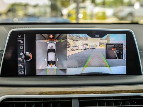 Used 2017 BMW 740i xDrive AWD/4WD image 24