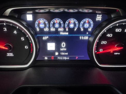 Used 2021 Chevrolet Tahoe Premier w/ Premium Package image 19