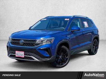 Used 2022 Volkswagen Taos SE w/ Panoramic Sunroof Package