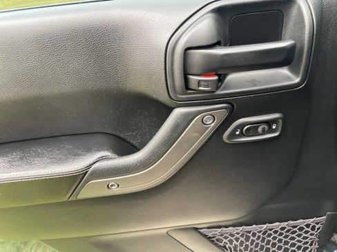 Used 2017 Jeep Wrangler Unlimited Sport image 18