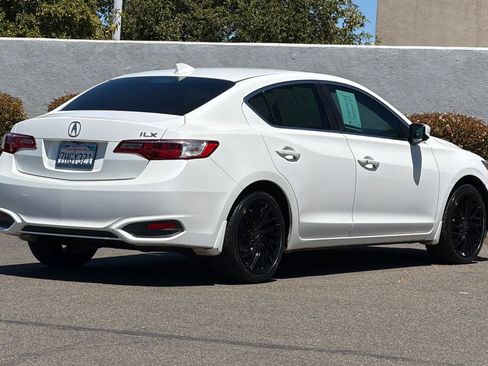Used 2016 Acura ILX FWD image 2