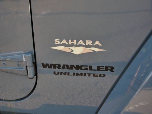 Used 2014 Jeep Wrangler Unlimited Sahara w/ Dual Top Group image 50