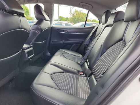 Used 2024 Toyota Camry SE AWD/4WD image 10