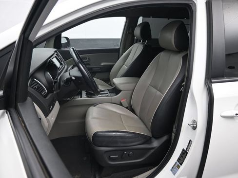 Used 2020 Kia Sedona EX FWD image 21