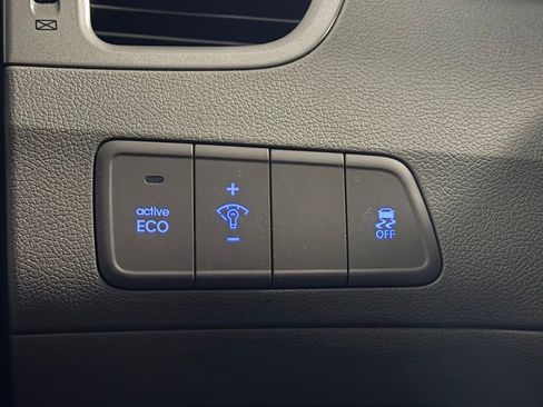Used 2015 Hyundai Elantra SE w/ Option Group 02 FWD image 14