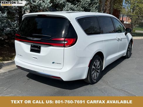 Used 2024 Chrysler Pacifica Limited FWD image 8
