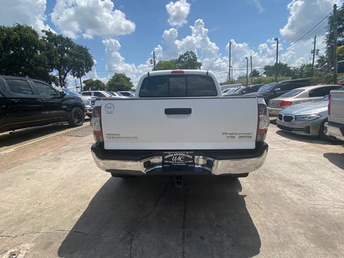 Used 2011 Toyota Tacoma PreRunner w/ SR5 Pkg #2 RWD image 5