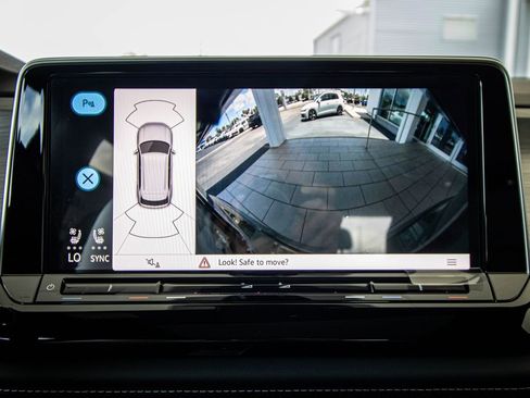 New 2026 Volkswagen Atlas Cross Sport SE FWD image 47