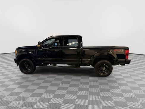 Used 2019 Ford F350 Lariat w/ Lariat Ultimate Package image 2