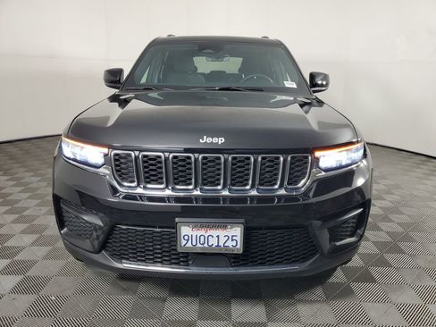 Used 2025 Jeep Grand Cherokee Laredo X image 9