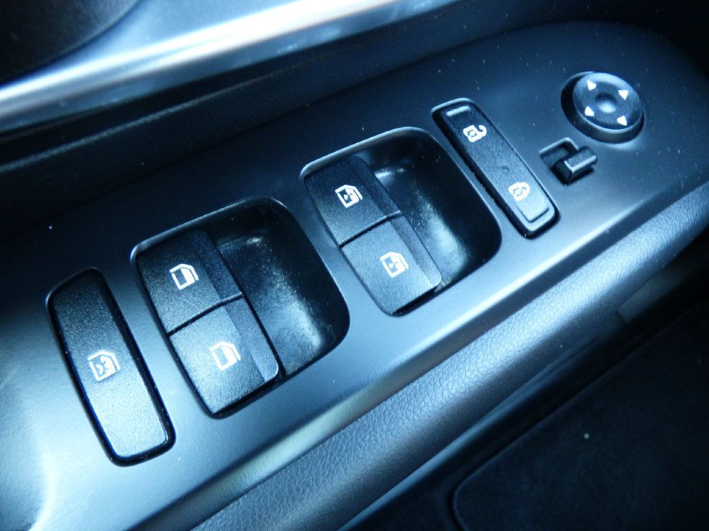 Used 2022 Hyundai Santa Cruz SEL w/ Activity Package FWD image 32