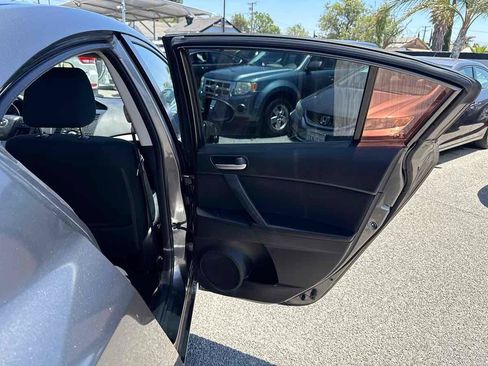 Used 2013 MAZDA MAZDA3 i Touring FWD image 19