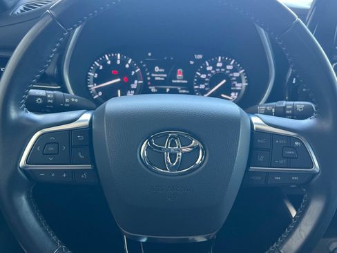 Used 2021 Toyota Highlander XSE AWD/4WD image 21